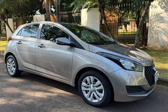 HYUNDAI HB20 1.6 PREMIUM 16V FLEX 4P AUTOMÁTICO